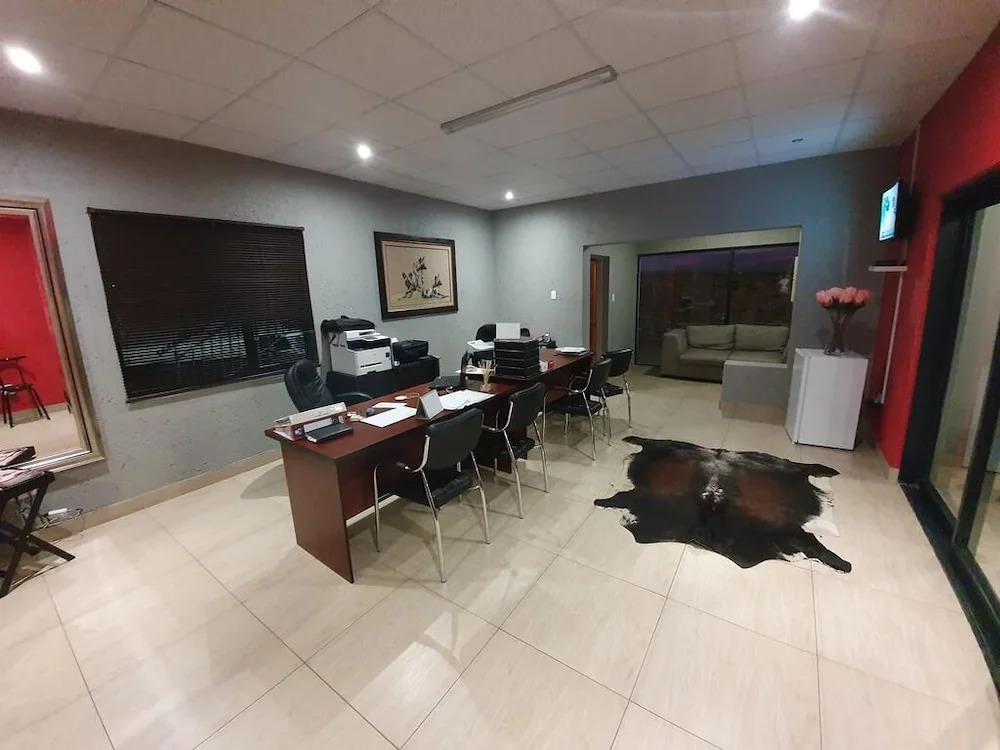 Khayalami Hotel - Emalahleni