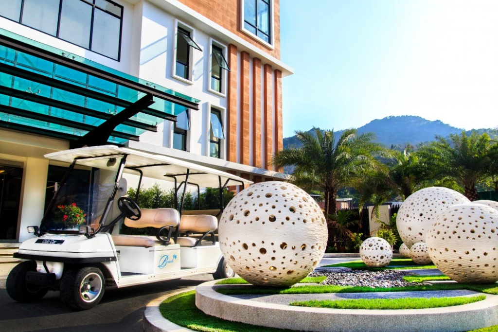The Beach Heights Resort SHA Plus