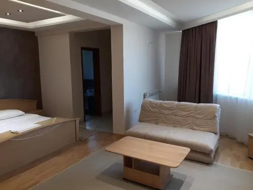 Motel Lav
