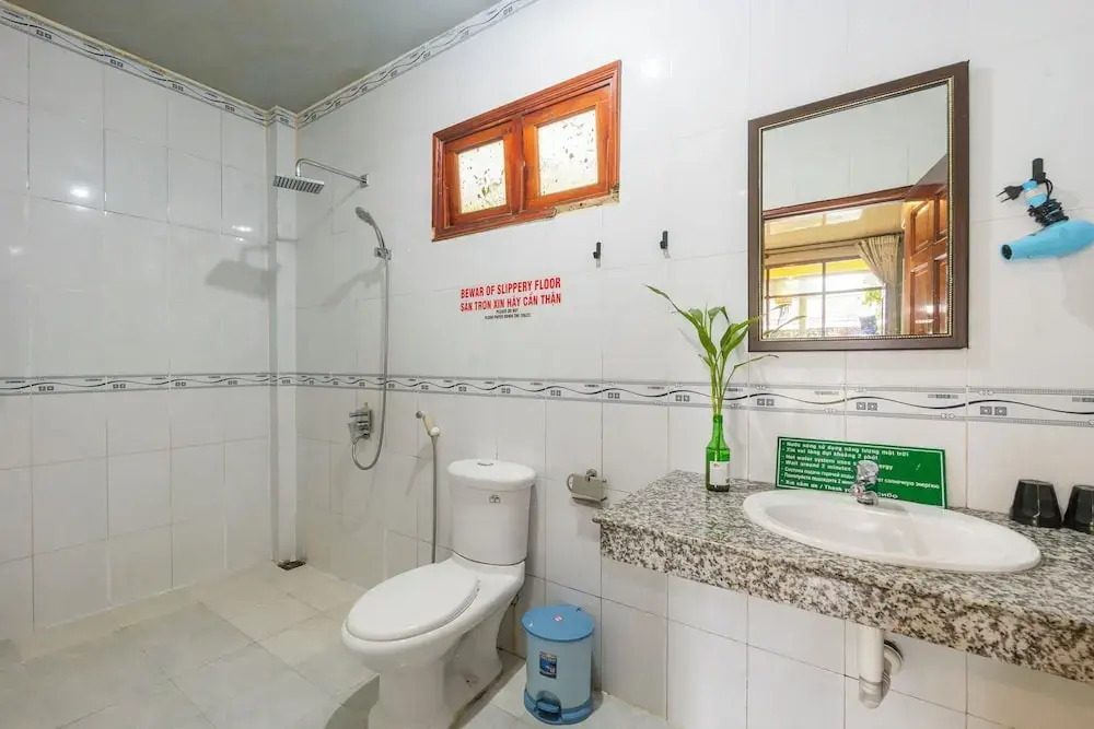 Green Bungalow Garden - Quiet Tropical Retreat, 5 Min To Beach