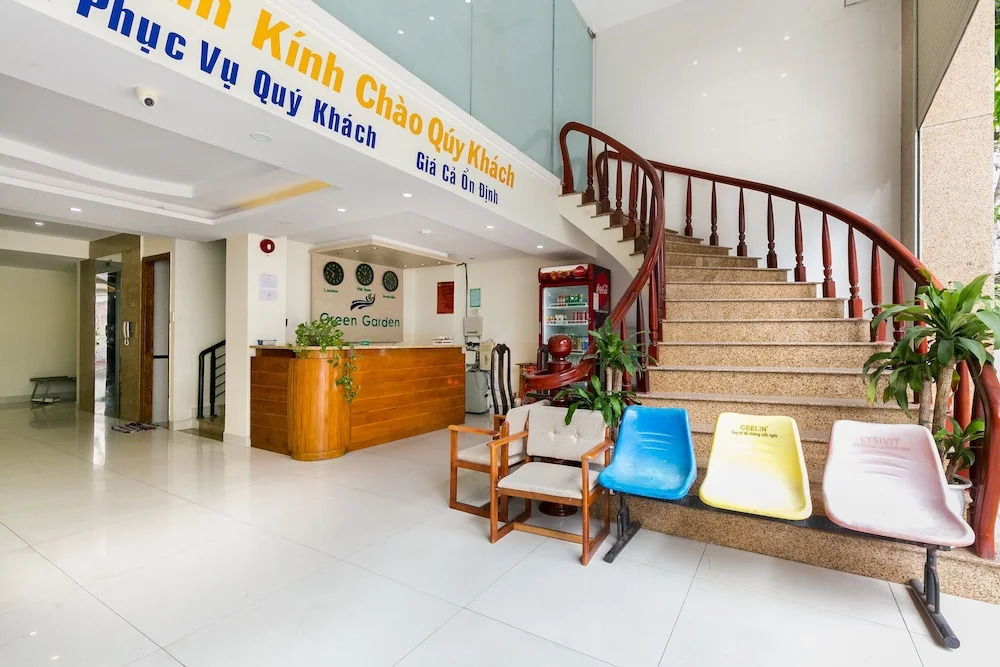 OYO 482 Green Garden Hotel
