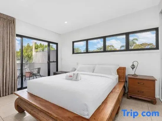 MetaWiseBnB Bondi Junction Penthouse Style
