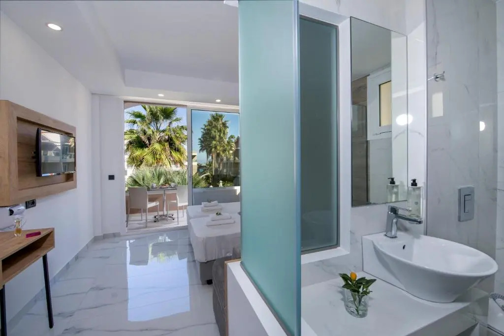 Marika Beach Hotel