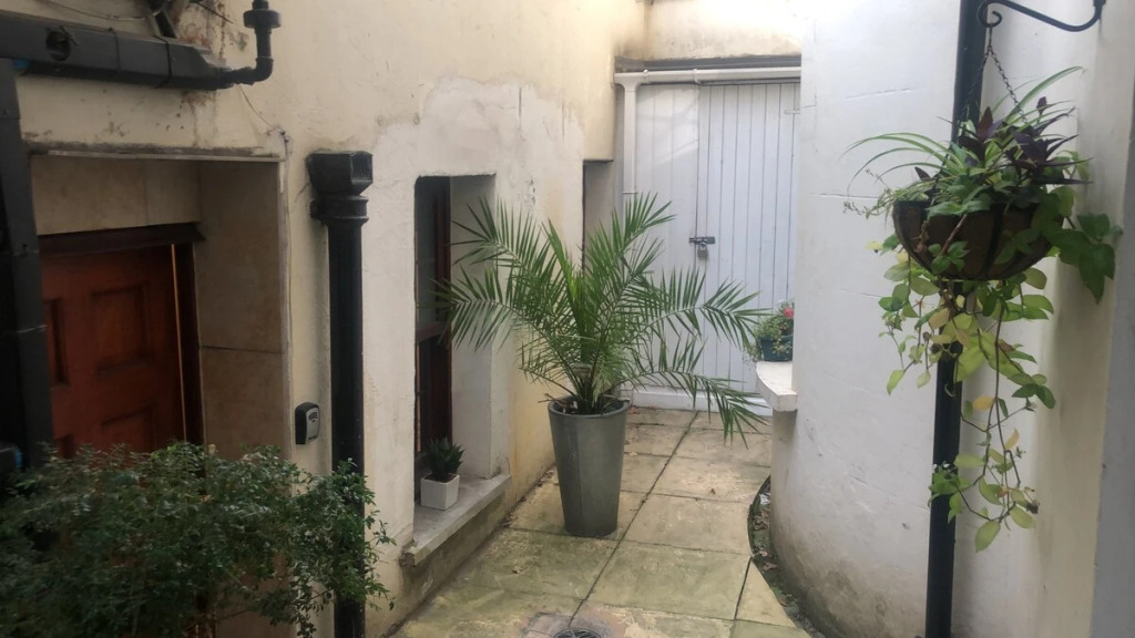 Zone 1 | Private | Fast wifi
