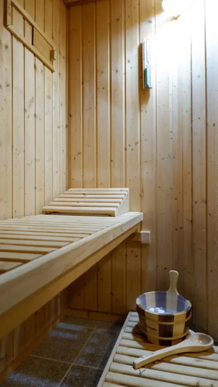Apartmenthaus am Waldrand- Küche - Frühstück - Balkon