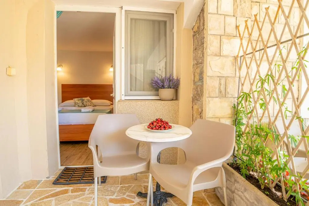 Guest House S-Lux