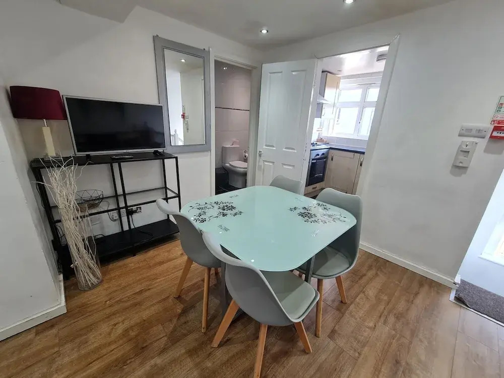 Urban Hideaway 2beds Apartment
