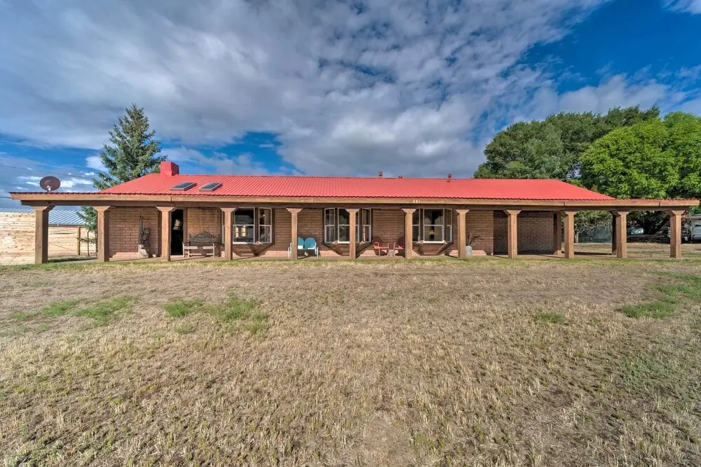 Rustic Ranch Retreat w/ Yard: 16 Mi to Ski Apache!
