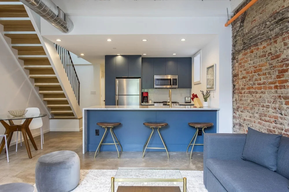 Inventors Loft 3 - Relax/play/explore- Center City