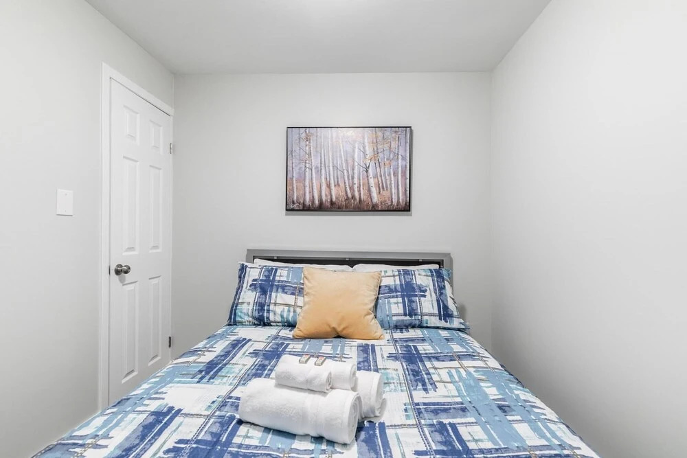 1BR - Boutique Apt With Netflix - Prime Location