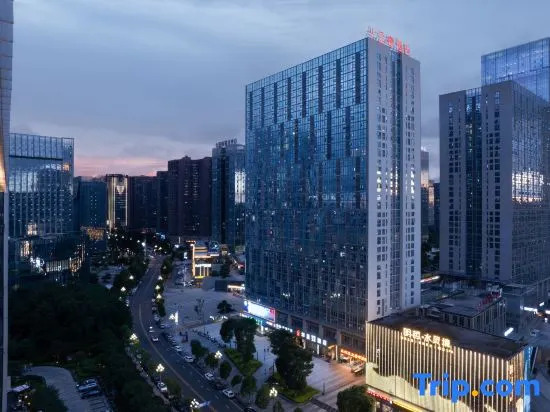 HUACHENG·V Time Walk Hotel (Guanshanhu Park Lincheng West Road Subway Station Branch)