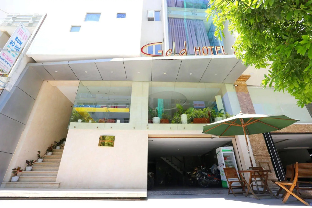 Gold Hotel II
