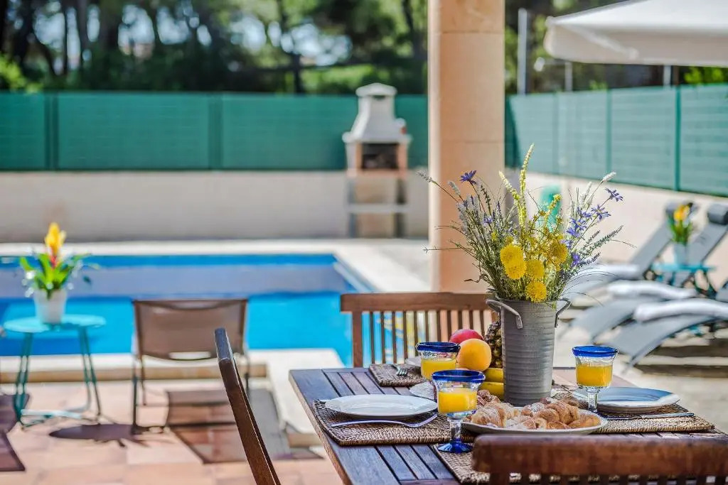 Casa Martina - Private Pool & 150m from the Beach
