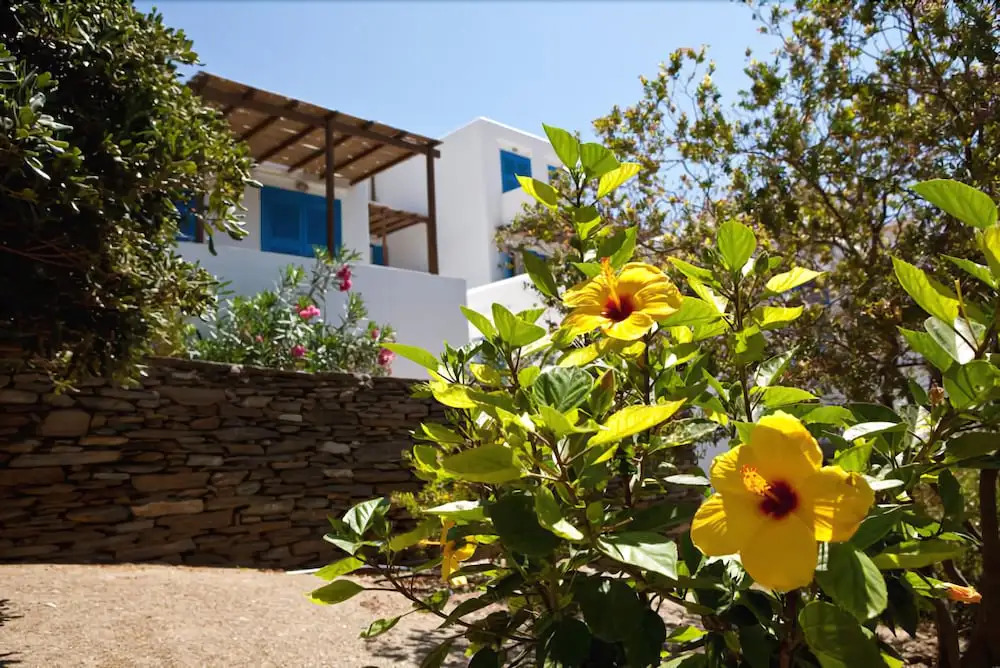 Alexandros Hotel