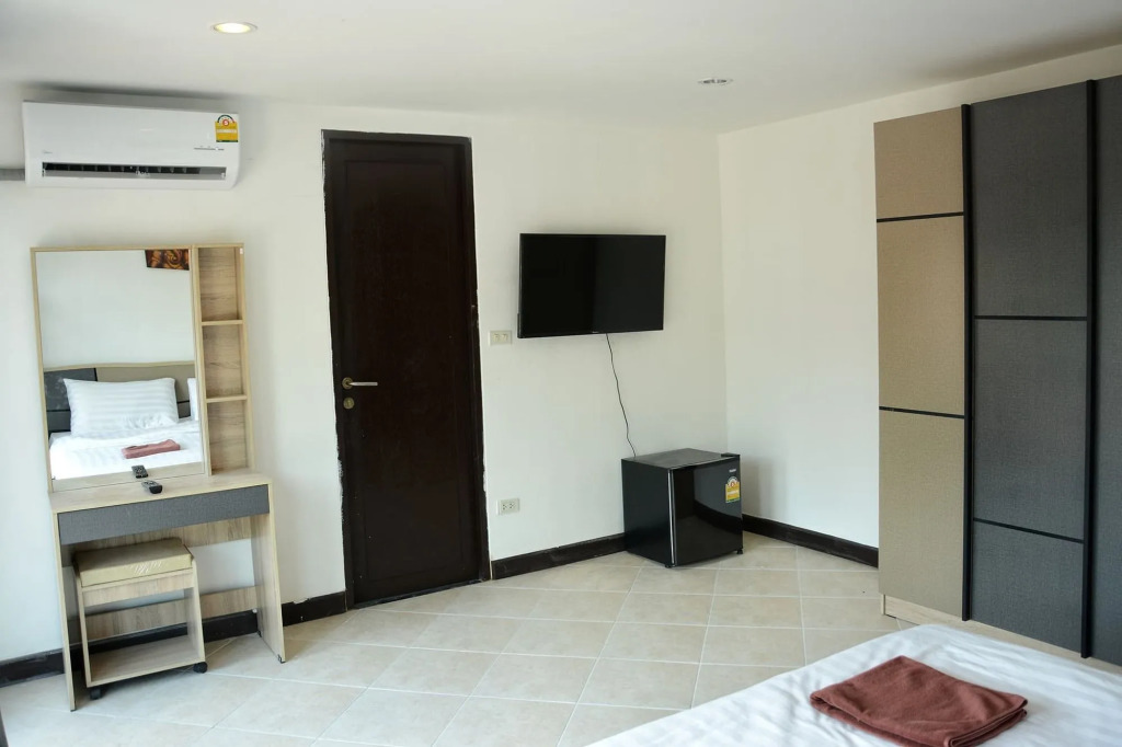 Kata Station Boutique Hotel, Kata Beach