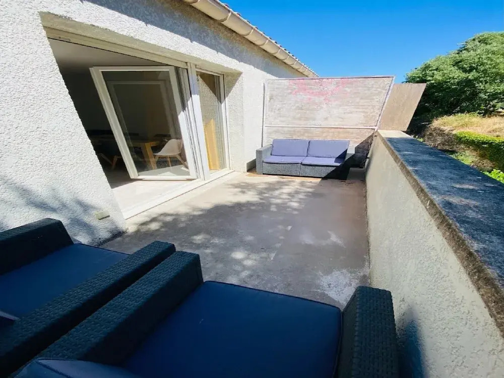 Beautiful Holiday Apartment in Uzes With Balcony