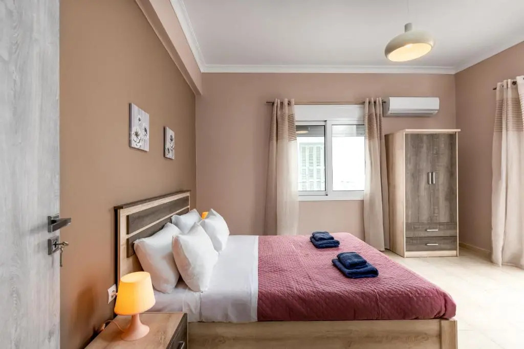 TownHall Apartment