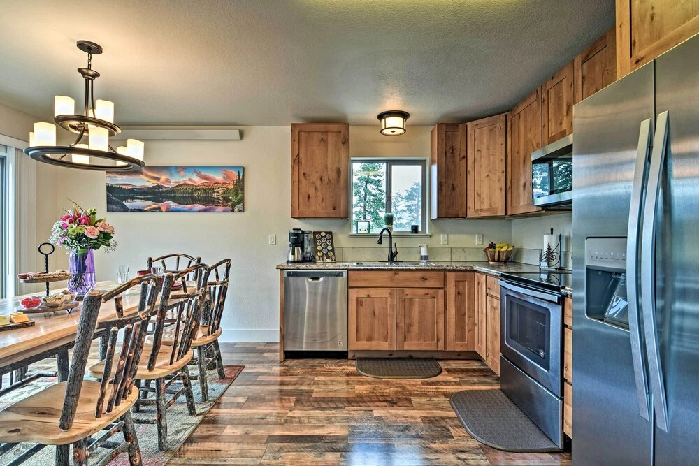 Estes Park Mountain-view Retreat: 3 Miles to Rmnp!