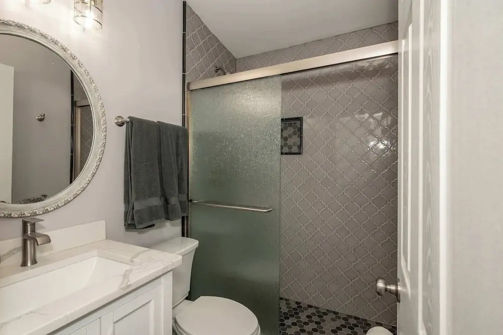 Heart of Mainstrasse Apt 2