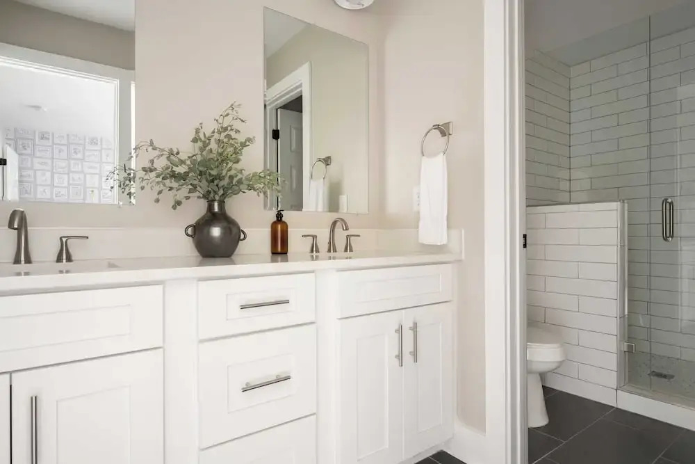 8 Nashville Homes w/ 21 Bedrooms, 21 Baths & Space for 74, Just Minutes From Broadways Nightlife, Dining, and Music Scene Cherokee by Avantstay