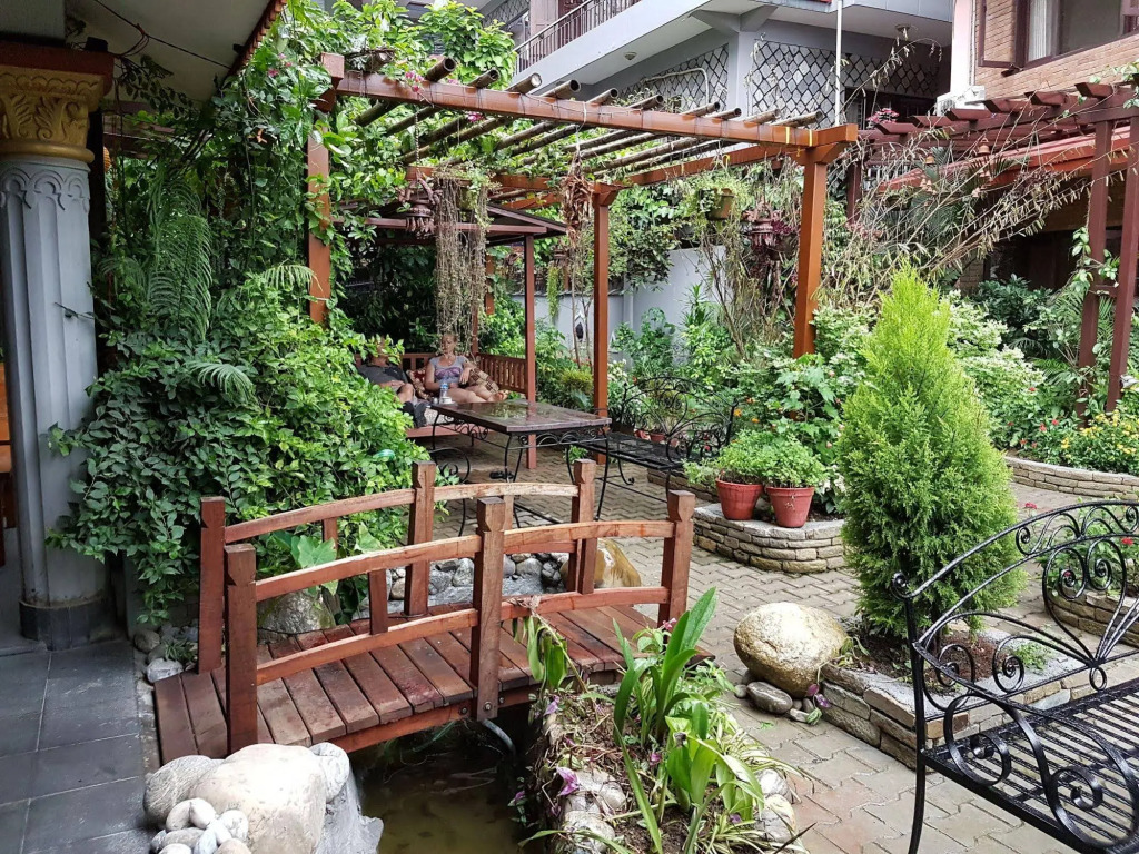 Hotel Middle Path & Spa