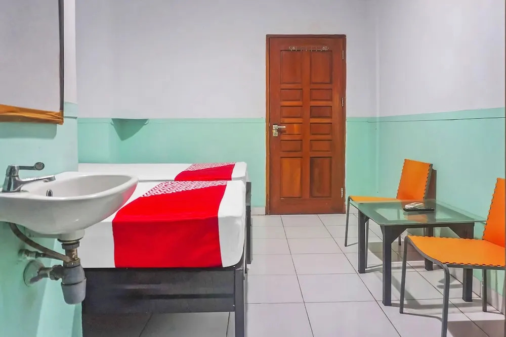 Hotel O Wisma Favorite Makassar Near Benteng Rotterdam