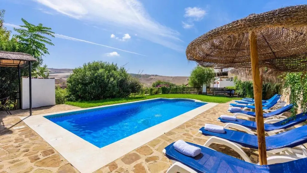 Los Huertos Antequera - La Higuera by Ruralidays