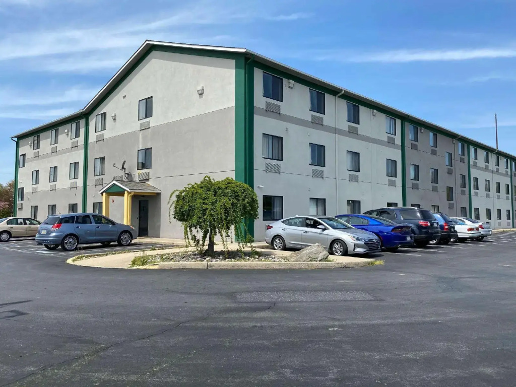 Motel 6 Lancaster