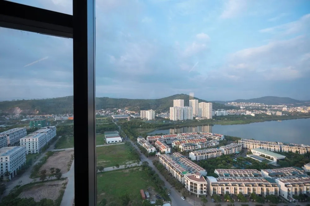 A La Carte Ha Long Bay Seaside Apartments