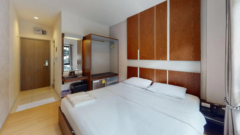The Y Smart Hotel