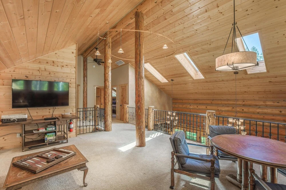 Arrowhead Lodge