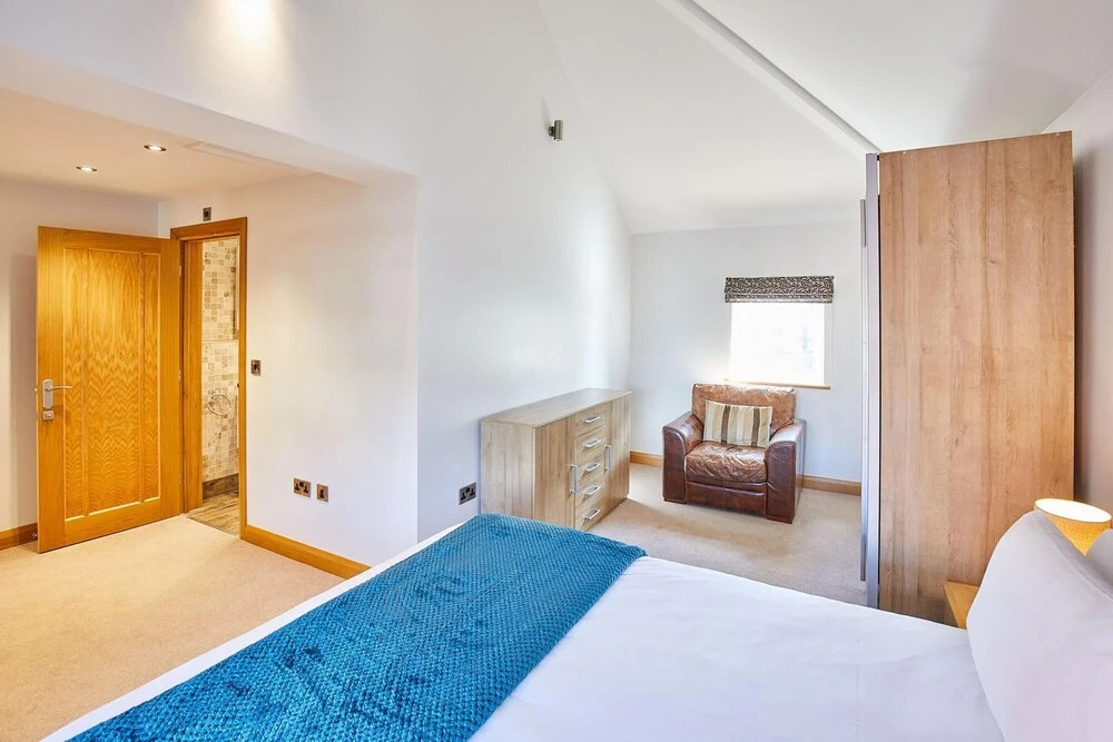 Host Stay Cliff Road