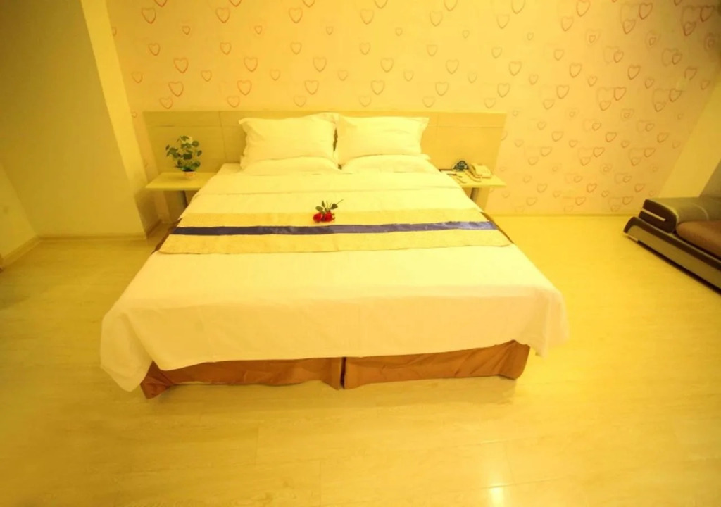 GreenTree Alliance HuaiBei Railway Station Jinseyuntian Hotel