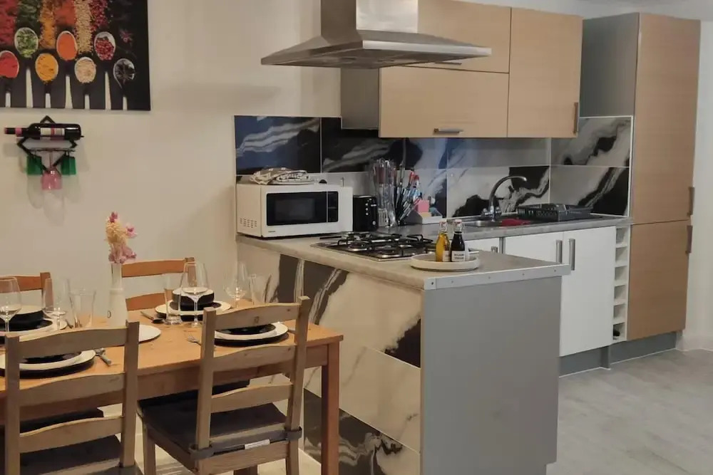 Stunning 2-bed Apartment in London Dagenham