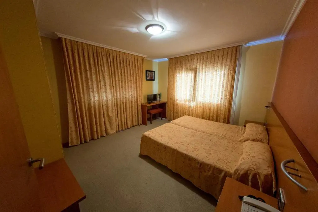 Hotel Dinajan