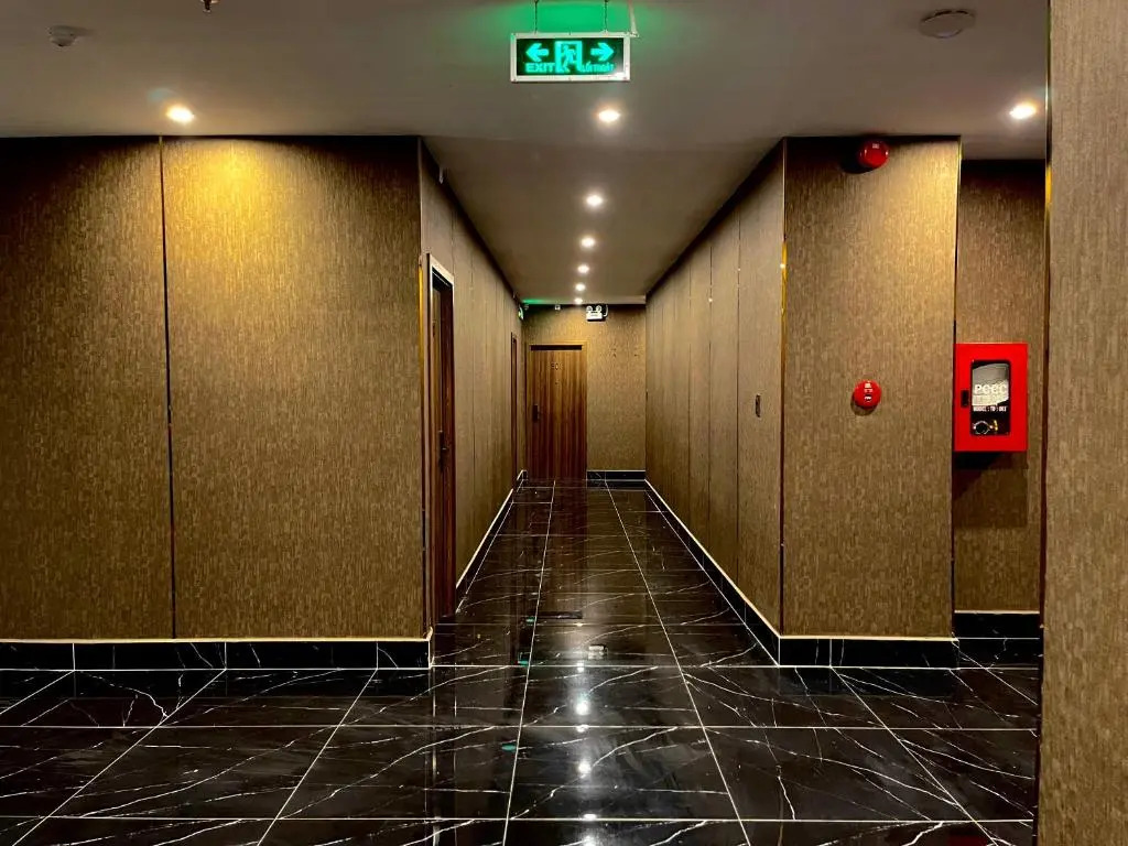 LION 3 HOTEL