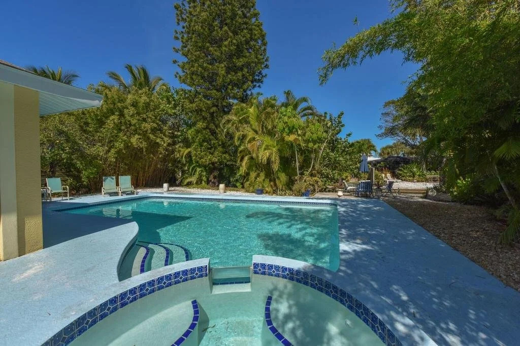 Aloha Kai Vacation Rentals Inc