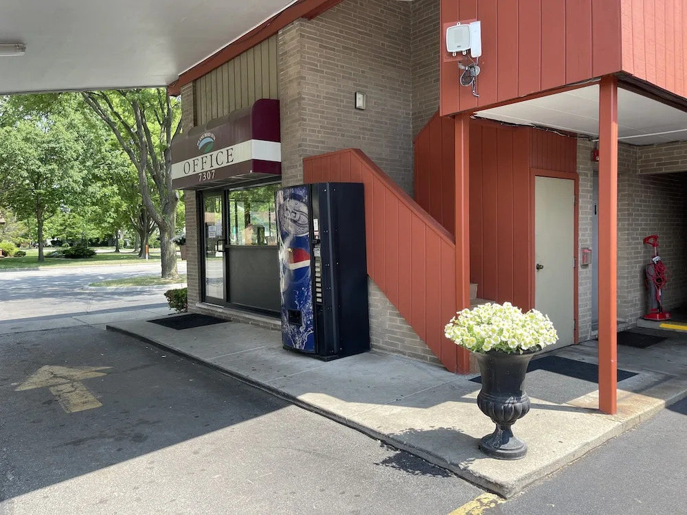 VIBE INN - WHIRLPOOLS SUITES - Lyons