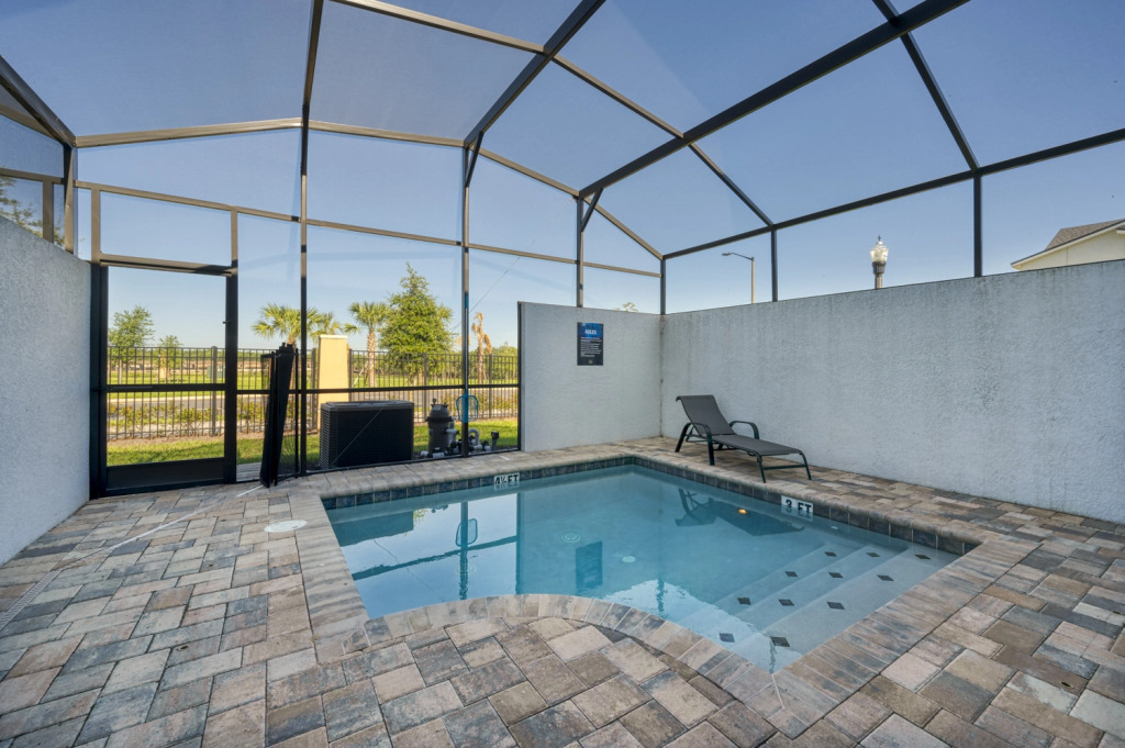 Comfortable villa with private pool near Disney