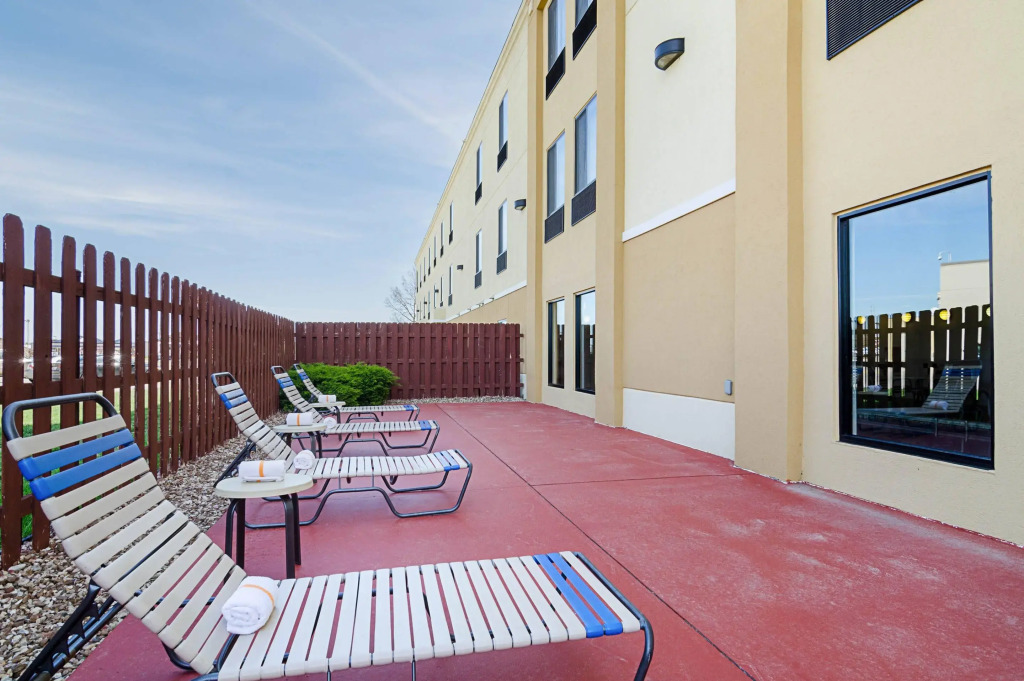 Comfort Inn & Suites Hutchinson