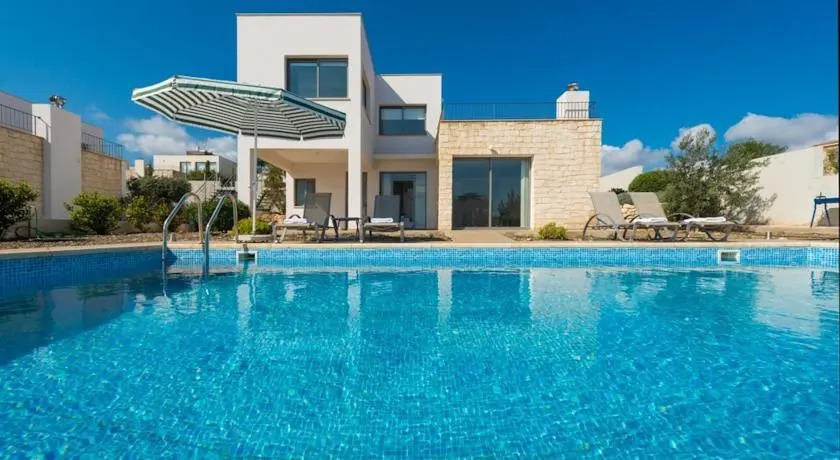 Villa Tavrou Dyo - Luxury 3 Bedroom Latchi Villa With Private Pool