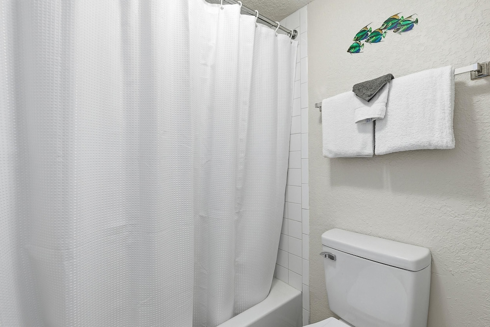Ocean Breeze Resort 106