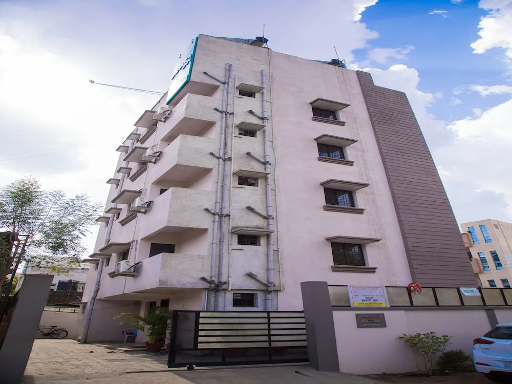OYO 9023 Dwarka Inn