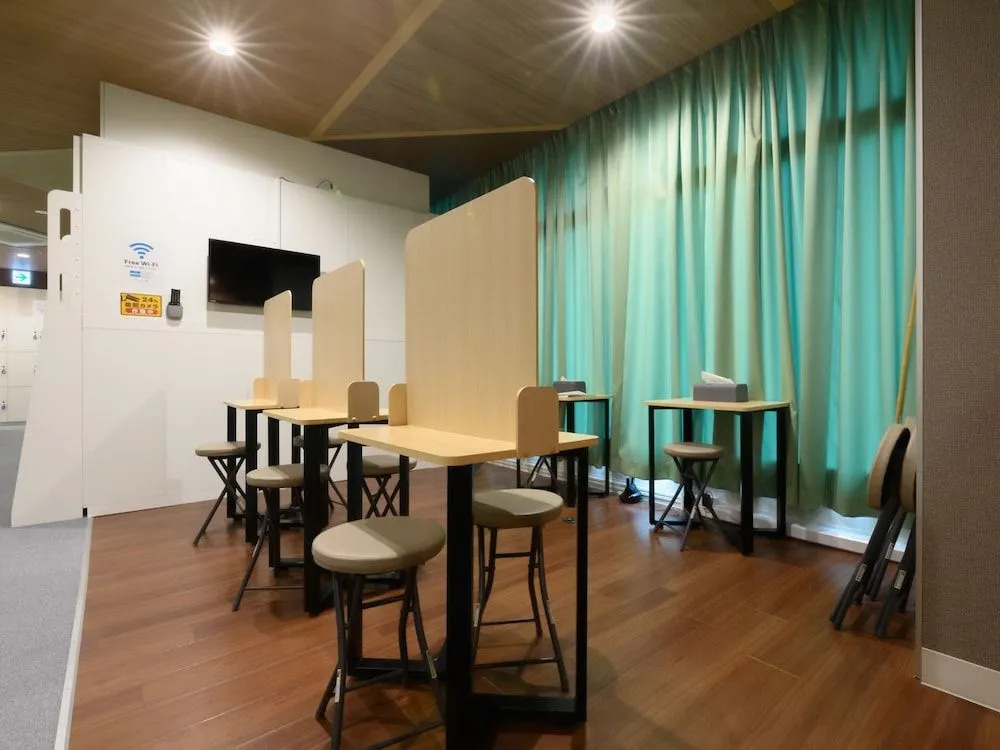 Tabist Capsule Inn Kasakake