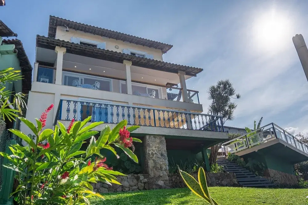 Magnífica casa com praia particular em Angra
