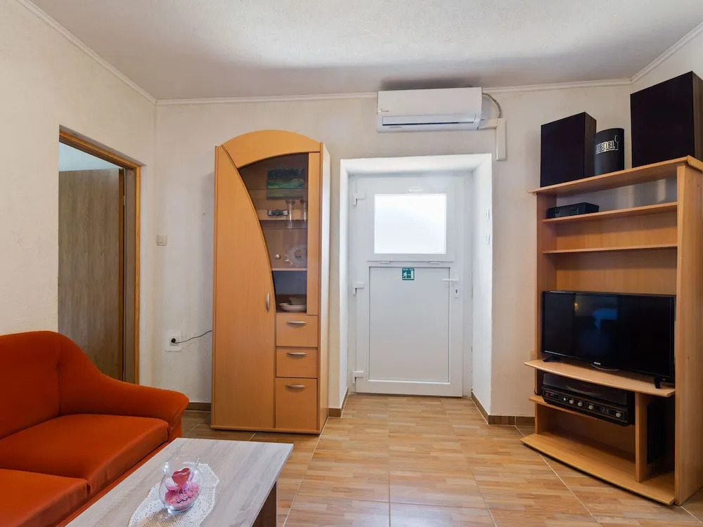 Simplistic Apartment in Opatija With Private Garden