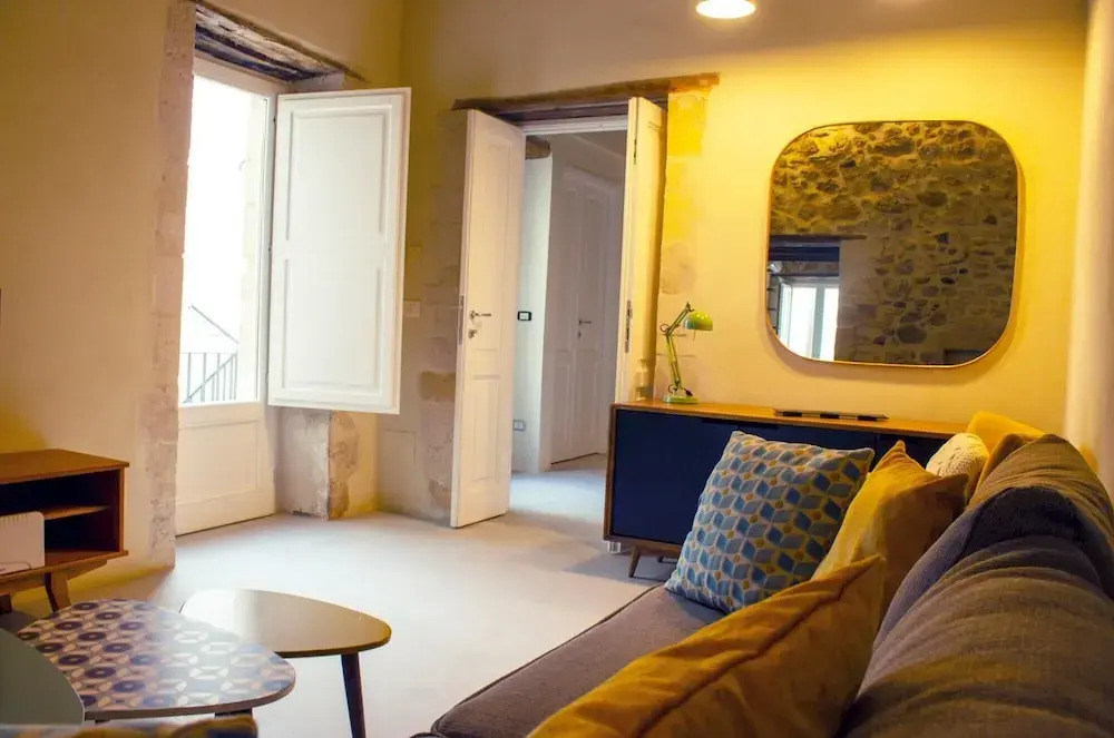 Sr-i754-giude36a1 - Ares Vintage Apartment