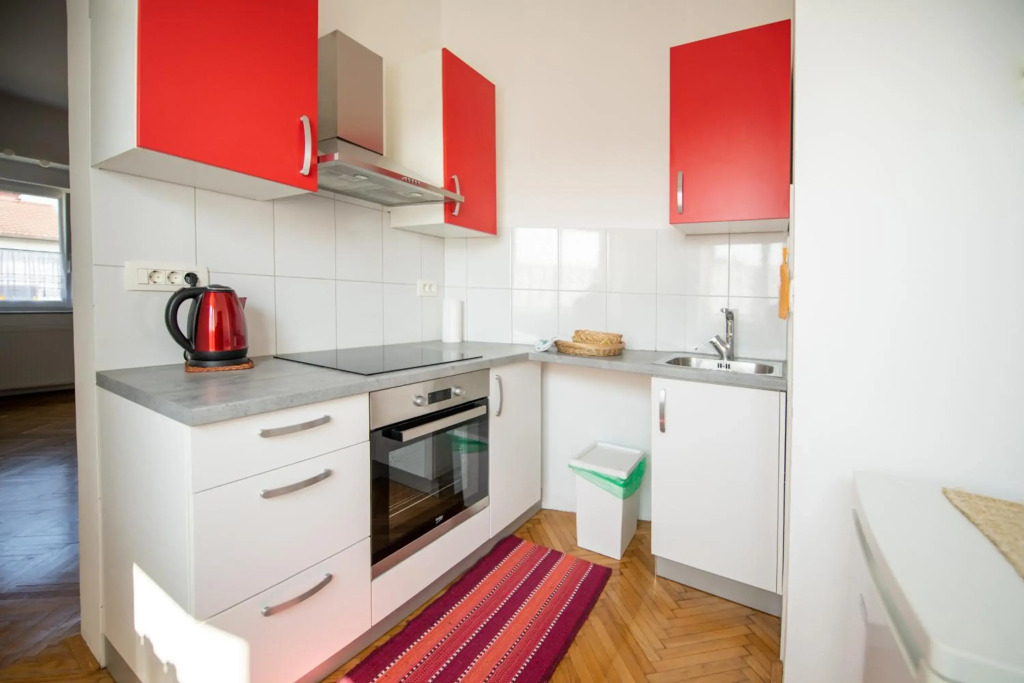 Sunny Villa Apartments