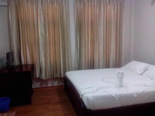 Yadanapon City Hotel