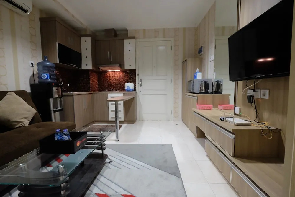 Modern and Gorgeous 1BR The Boulevard Apartment
